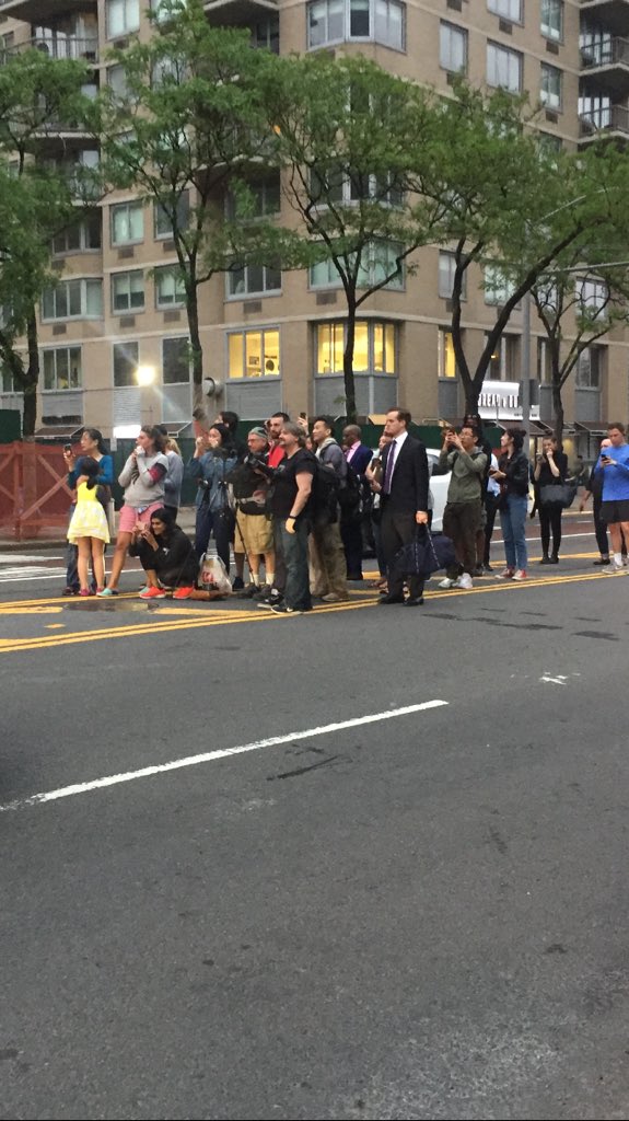 hello_mab's tweet photo. And to be honest, it was funnier taking pictures of the people taking pictures of #Manhattanhenge ! lol #nyc #ny #wearecrazyhere https://t.co/ukhtHs8Xay