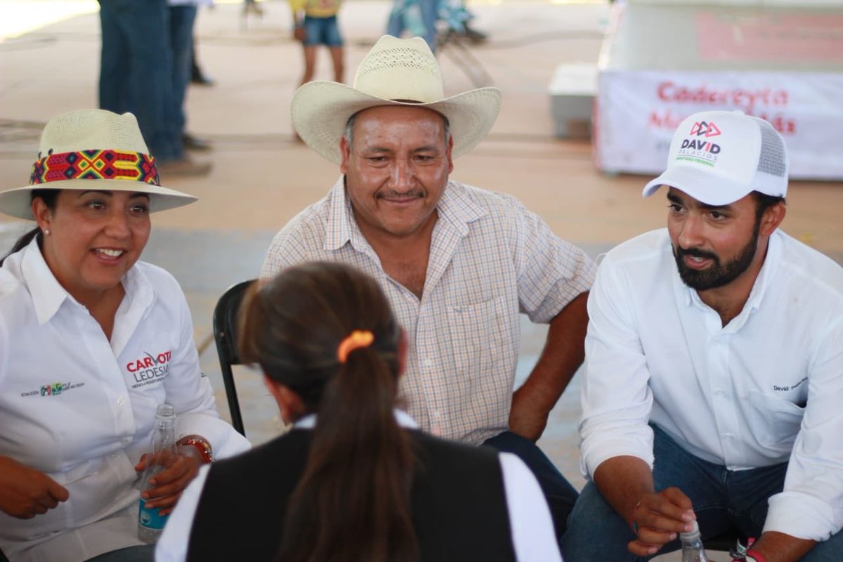 SDavidPalaciosM's tweet photo. Hoy estuvimos en la zona norte de Cadereyta; Agua y conectividad de los principales problemas en la zona. Desde el congreso federal, vamos a trabajar en conjunto con @CarlotaLedesma_ y @RobertoPantojaM para atender estos problemas. #TrabajoparaTi #VamosaGanar https://t.co/JapsDKvu6O