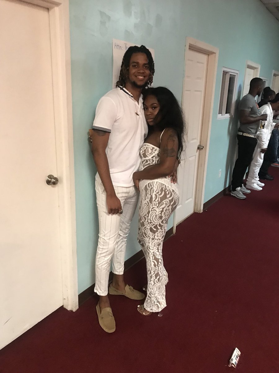 1kingkayla's tweet image. So sad these are the only pics I took😢 #seductivewhite @JaiiFrais