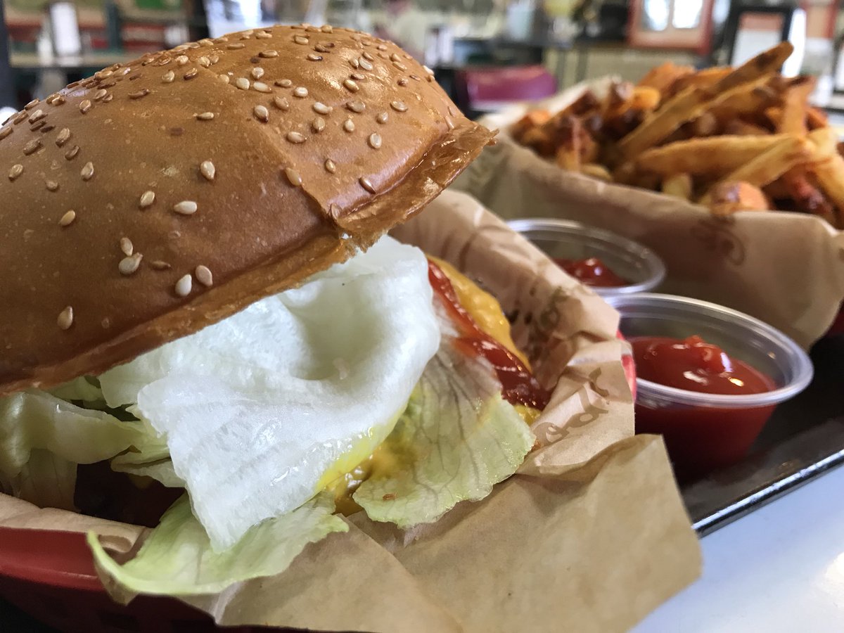 SmartWheelApp's tweet photo. We’re starting a blog! We want to show off what makes #Houston special. Starting things off is @GoodeCompany Hamburgers &amp; Taqueria. To see how it went, check out the blog at https://t.co/UGWHrfKt6D. #SmartWheelApp #Smarter #Trusted #Limitless https://t.co/9v0BIwApzw
