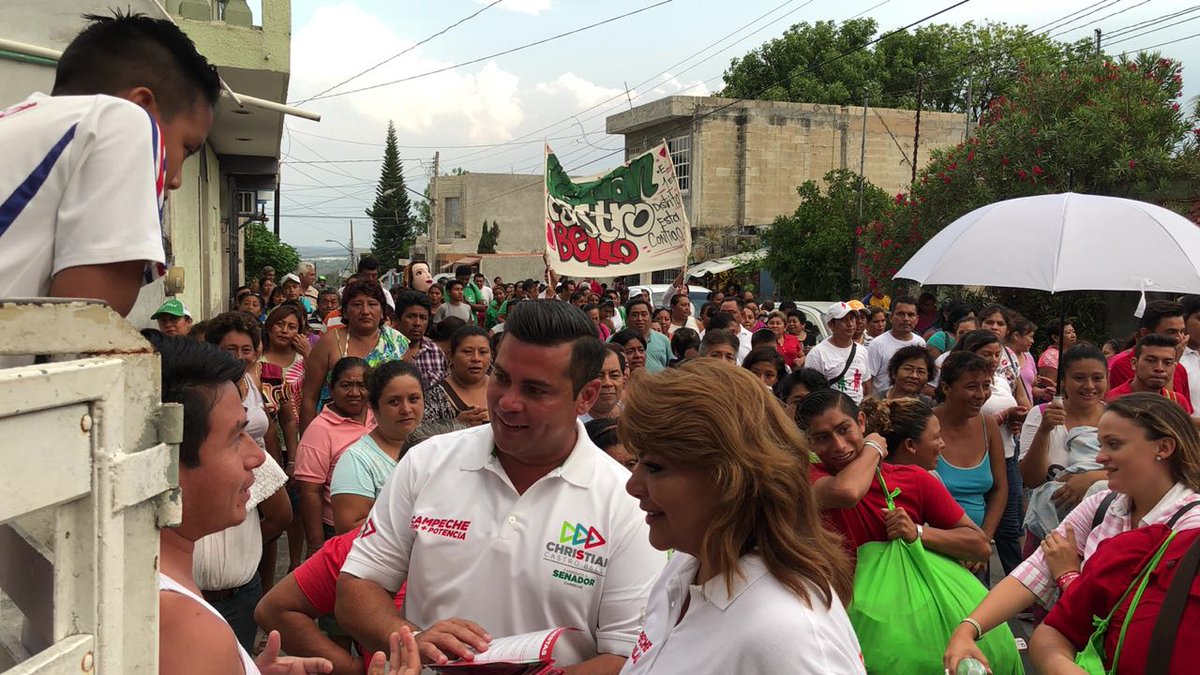 ChrisCastroB's tweet photo. Nos encontramos recorriendo las colonias: Emiliano Zapata, San Joaquín y Pablo García, junto a mi compañera y amiga Laura Hernández, candidata a diputada local por el Distrito 1.

¡Vamos con todo! 
¡Vamos a ganar!

#CCBSenador https://t.co/yCE5E3AaBj