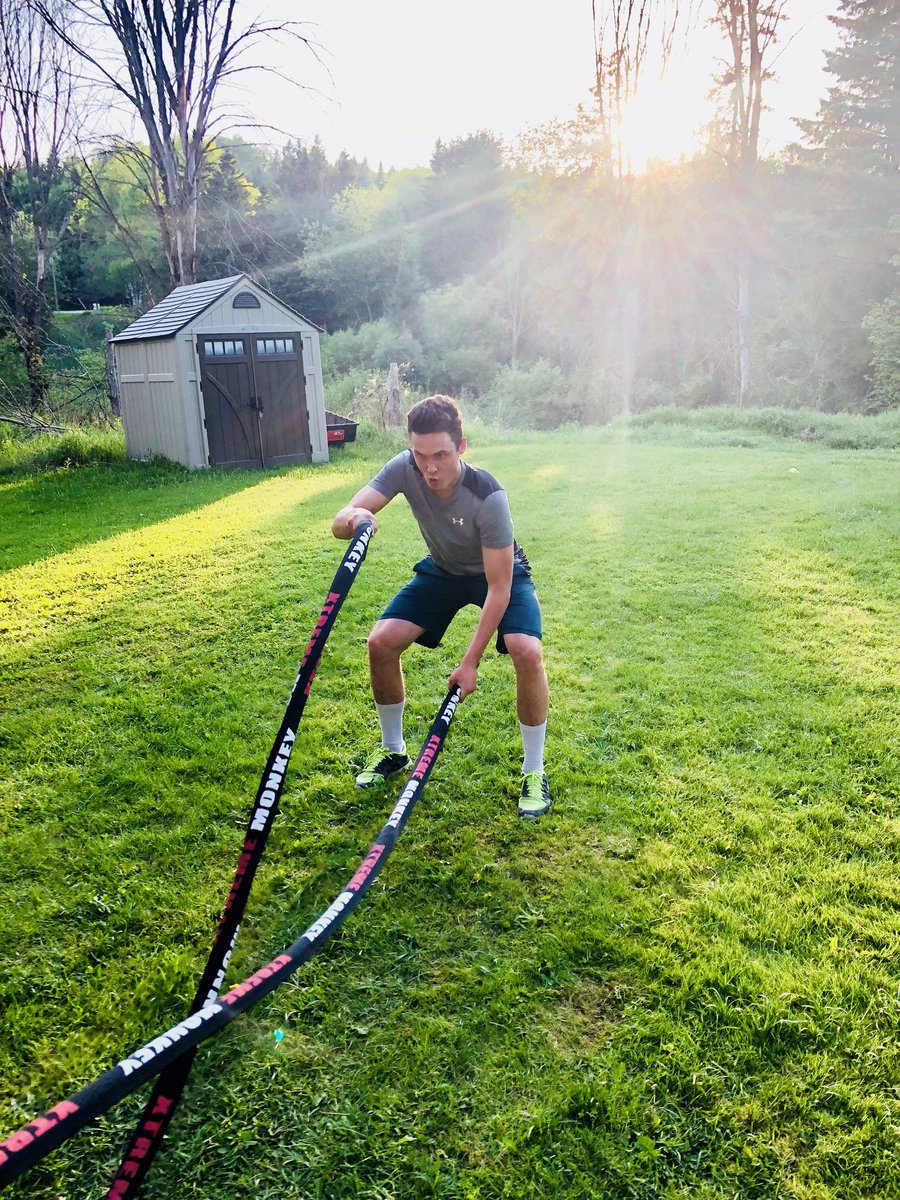 _ape_training's tweet photo. @LindsayMuskies forward @Dollo66 putting in 5 workouts a week this summer getting ready to have a huge season this year! He will for sure be turning some heads out there. Finished off today’s workout with some conditioning. https://t.co/on8VCyoTy1