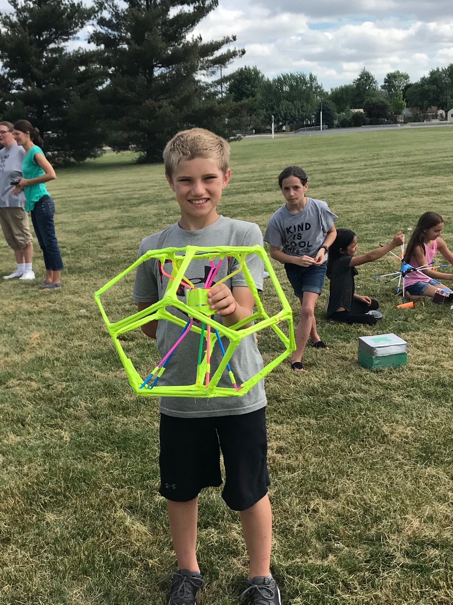 mrsmeitz's tweet photo. Grade 4 egg drop was a hit! Thanks @BengalBDirector for helping us with the band tower! #BHES180daysoflearning https://t.co/GfskPSS6a2