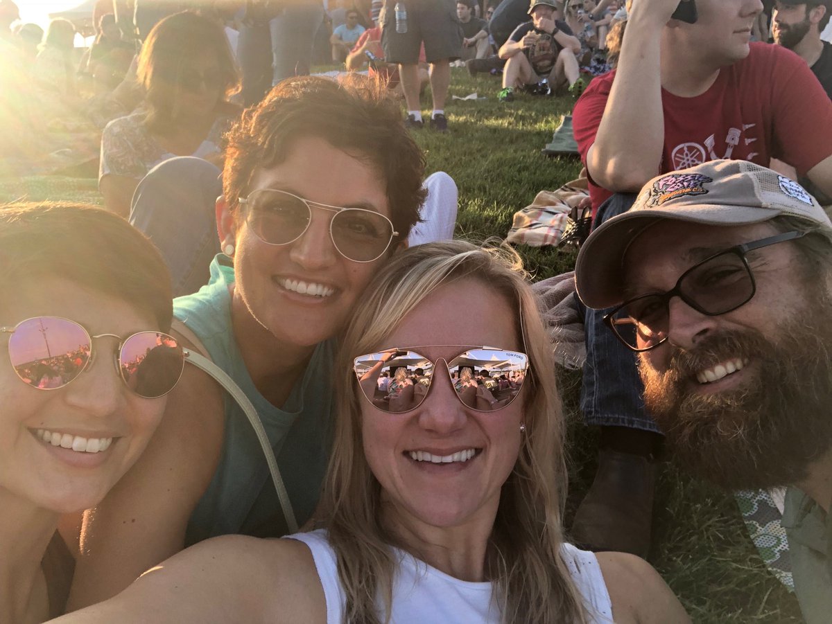 julesnwa's tweet photo. #amplivefeed Let’s go DMB! ❤️ https://t.co/eJAho3MlHG