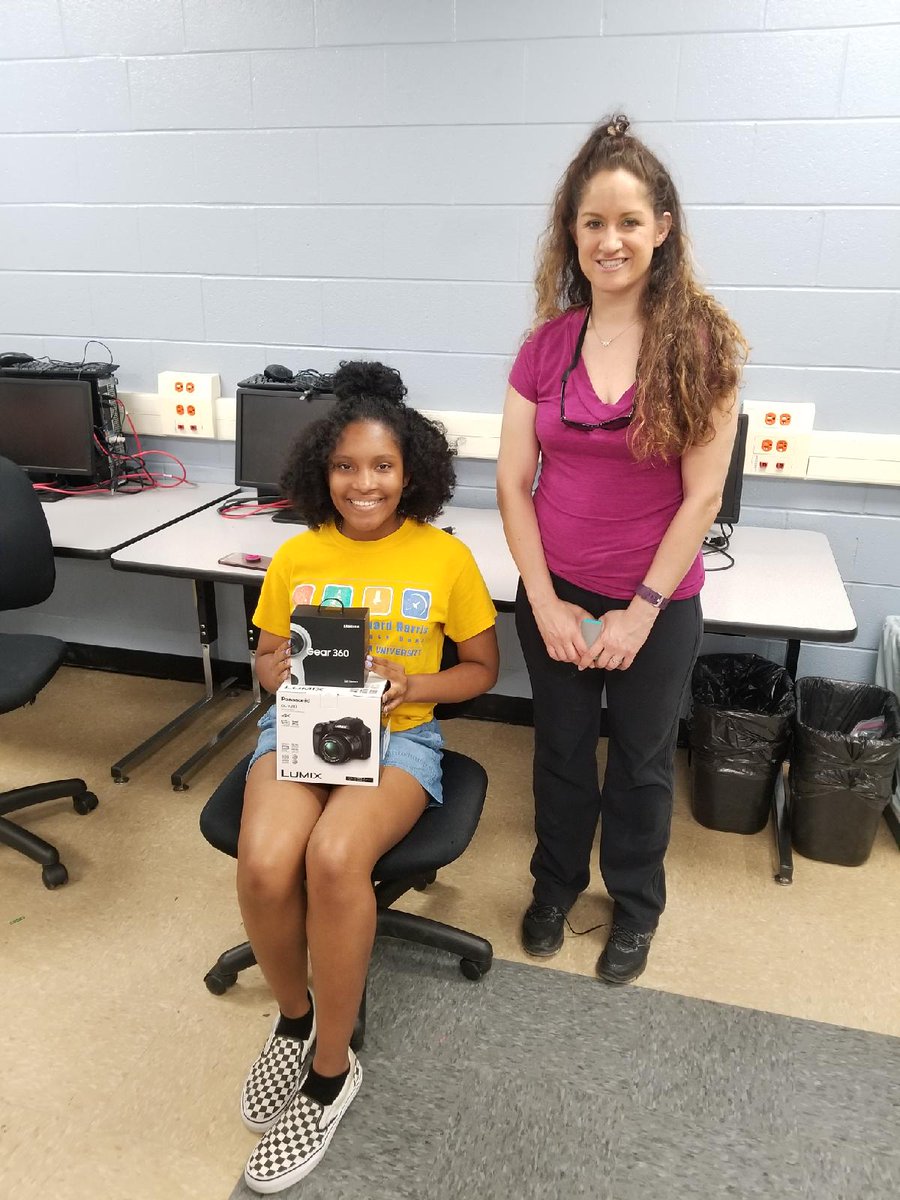 NewTechHighSch1's tweet photo. Kennedy Martin, Principles of Audio Video student wins big (two 4k video cameras) with her class project the Post Apocalypse video with E4Youth, winning Best in Show. Kennedy with myself and the CEO of E4Youth, Carl Settles. @DestinationManor, @ManorISD @RakedaLashae https://t.co/r0ofGPNlyn