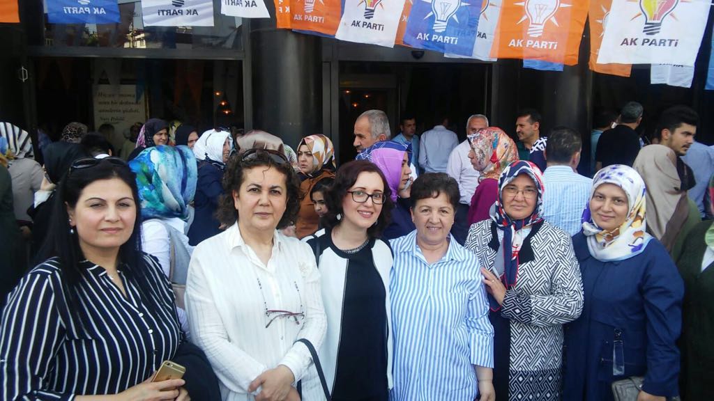 TurkmenElife's tweet photo. @AKKADINGM @RT_Erdogan Ak kadınlar heryerde https://t.co/9wEOwXH3jO