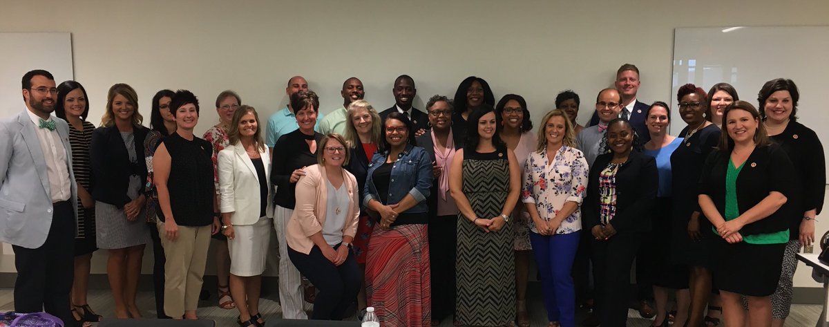 DeanJimMcIntyre's tweet photo. A wonderful event today to announce the University of Tennessee 2018-19 Leadership Academy Fellows! Grateful that so many alumni attended to welcome the new fellows into the Leadership Academy community! https://t.co/agCpdO8eUK