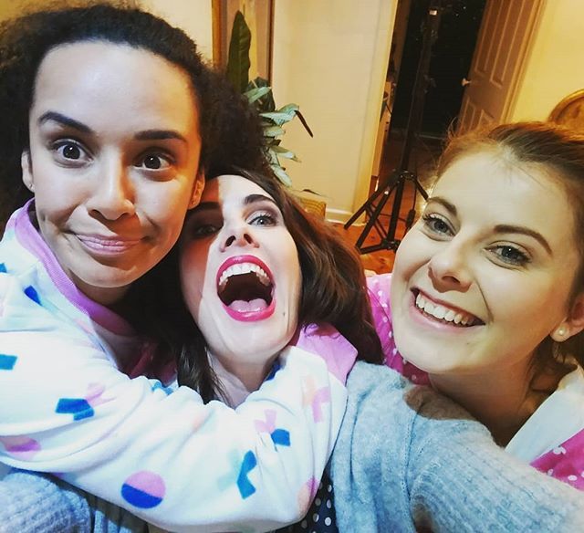AlexisVWatt's tweet photo. Fab times with these perfect lunatics πβ€οΈππΈ
hair and makeup @byfarnoosh
.
.
#thehousemate #thehousemateau #actress #actresses #pyjamaparty #queen #writercreator #writer #creator #womenincomedy #womenintelevision #perfectredlip #redlips #MollieS https://t.co/B4AGN5fOgg https://t.co/Dlf3YQ8F4q