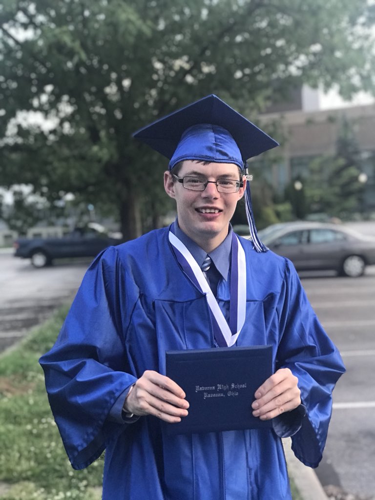 beansryan123's tweet photo. When I was diagnosed with autism at 2 y/o they didn’t know if I would be able to walk or talk... &amp; today I walked across the stage &amp; received my diploma!! Never give up 🎓 https://t.co/2U5Ts9RkZ4