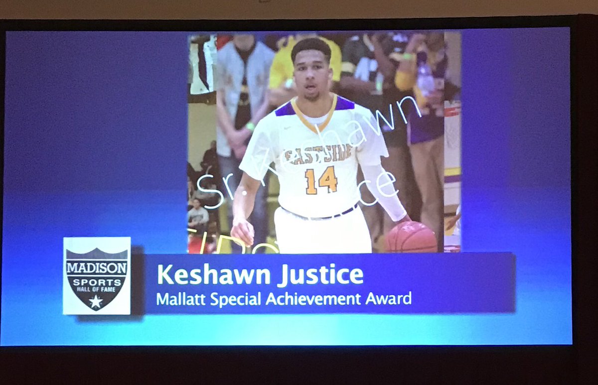 AthleticsMMSD's tweet photo. Keyshawn Justice of East receives a Special Achievement award at Hall of Fame Banquet https://t.co/9wIV0Vzl9s
