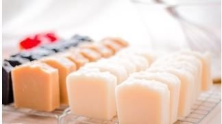SoapCoach's tweet photo. "I love soaps that smell good. Now, I want to learn how to make handmade soap myself!" We get that! Join our Soapmaking Intensive June 24th, #NJ #PA #NYC https://t.co/8Kt785UAMJ #soapmakingclass #DIYsoap #howtomakesoap #soapmakingintensive #learnsoap #soapmakingNJ https://t.co/zU4clYu0U5