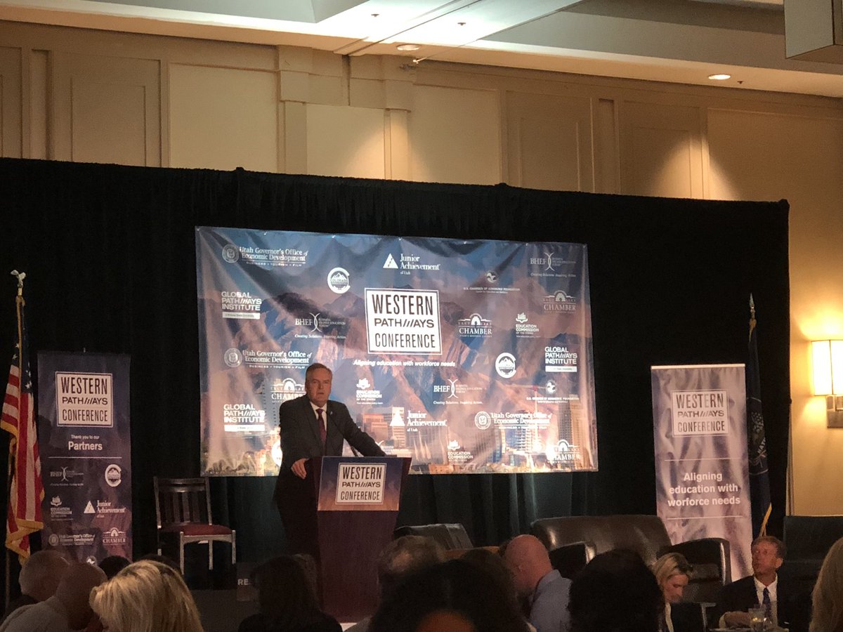 NAFCareerAcads's tweet image. NAF is excited to be at the @W_Pathways conference to engage in enriching conversations about aligning education with workforce needs. #Pathways18 #befutureready