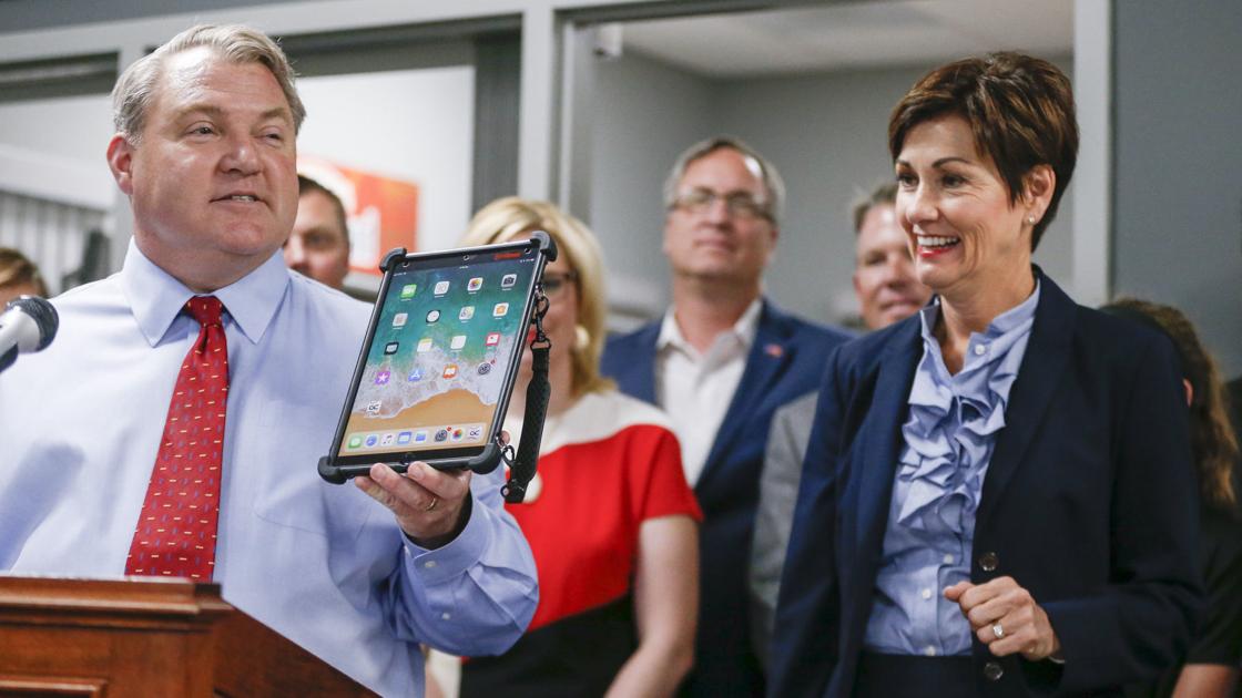 scj's tweet photo. Gov. Kim Reynolds signs largest tax cut in Iowa history https://t.co/JtWGVji16f https://t.co/0SPpv3vVkS