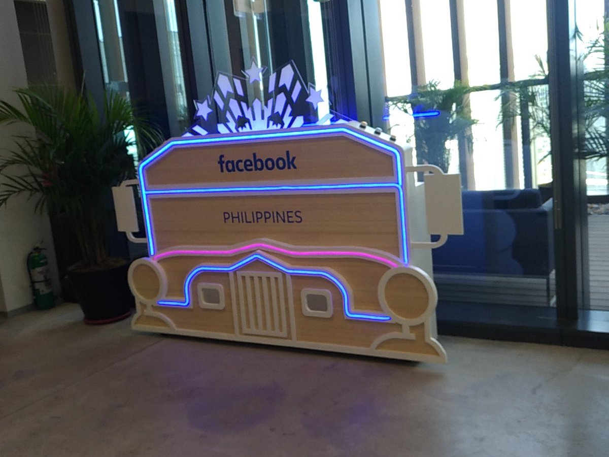 reginamarizr's tweet photo. Event tuhdayyyy #FacebookPH https://t.co/61gJaR74Ea
