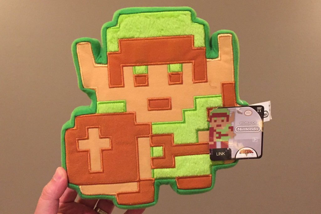 nintencollect's tweet photo. The #DailyCollectable For the second and final #WedNESday of our #ZeldaWeeks is this #8bit plushie by @JAKKStoys of Link from the original #Zelda that we got at a @ToysRUs a few years back... before they closed their doors here in the U.S. 😢 https://t.co/tigDiAZA6N