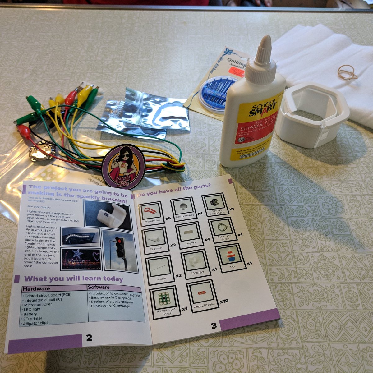wiredhs's tweet photo. My daughter and I have been working on a #GirlsThatMake project tonight. cc: @CreationCrate #stemgirl #homeschool https://t.co/SgeY42AKjv