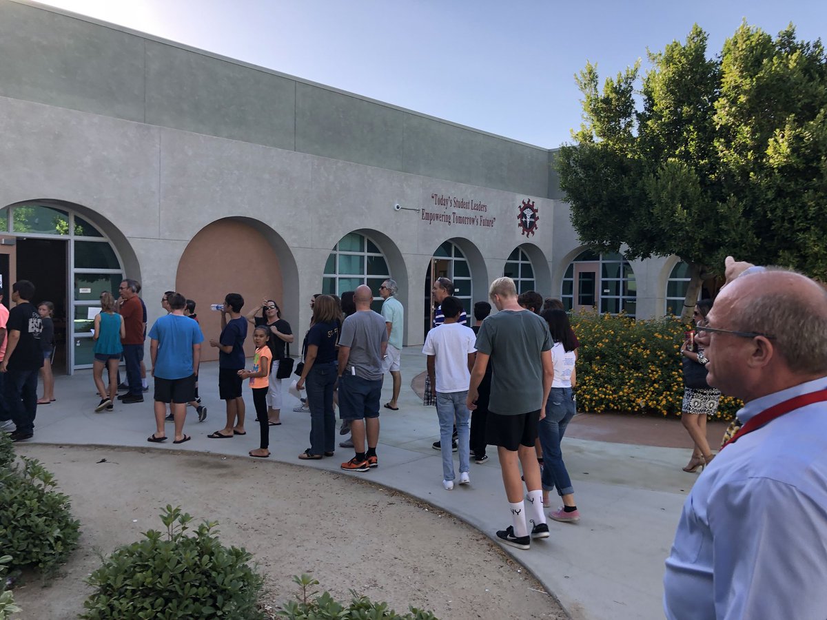 kalkoskeSHHS_AP's tweet image. It’s Twilight and we’re Touring! Aztec Twilight Tour-Welcome Class of 2022! #PDAztecPride #AztecTribe @PDAztec_Zink @mrmazet @PDAztecsports