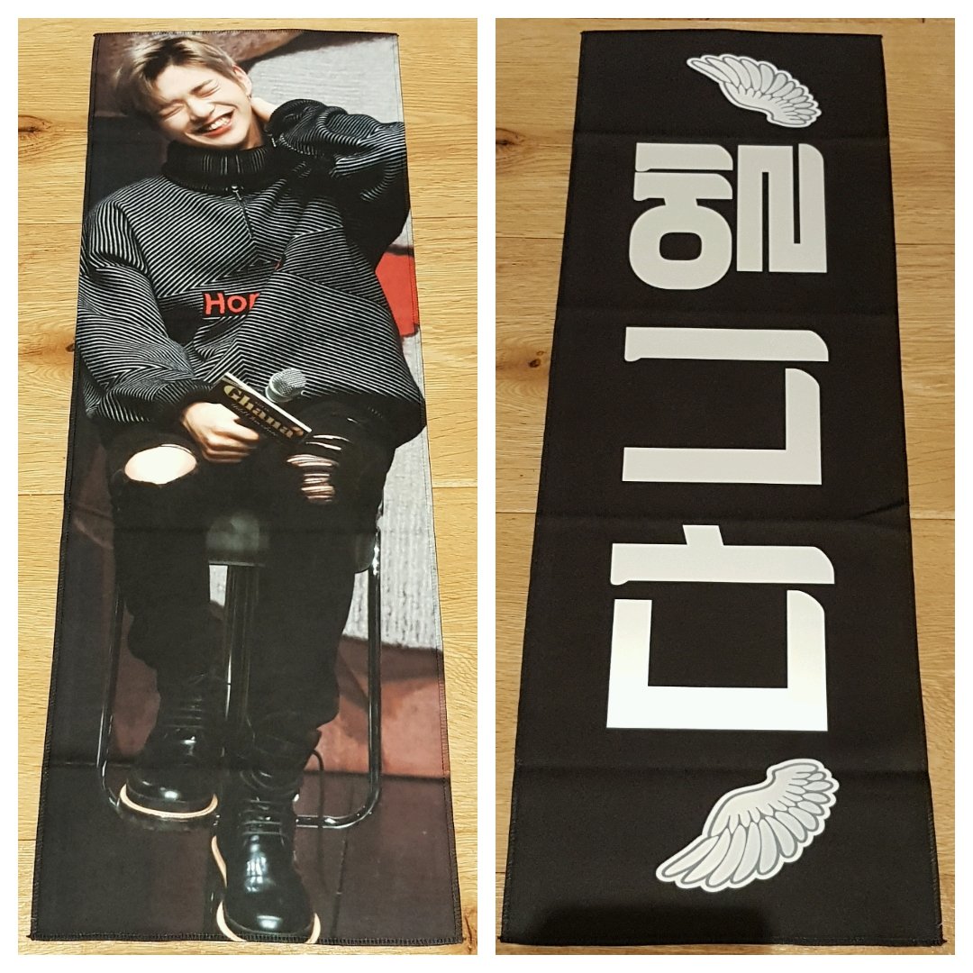 haru961210's tweet photo. RT PLZ.

6월 1일~2일 양일 나눔&amp;현판합니다.

마카롱건,미니배너,포스터,사진,4컷사진,렌티카드 등 그린콘까지 있구요.
다른 멤버는 뷰티플 팬싸사진 나눔합니다.
조건은 RT+팔로+티켓,예판구매인증
중복막기위해 티켓에 도장 찍어드려요.

현판 마카롱건은 기존특전+그린콘 사진 추가됩니다.(타래로) https://t.co/BzeSWwKzpB