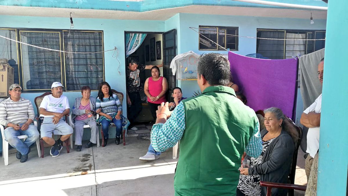 soymanuelgomez's tweet photo. #Campañeando Siempre es un gusto saludar a mis vecinos de las Manzanas, gracias por permitirme compartirles las propuestas de campaña. ✌🏻✅ https://t.co/WCXj30uhuW