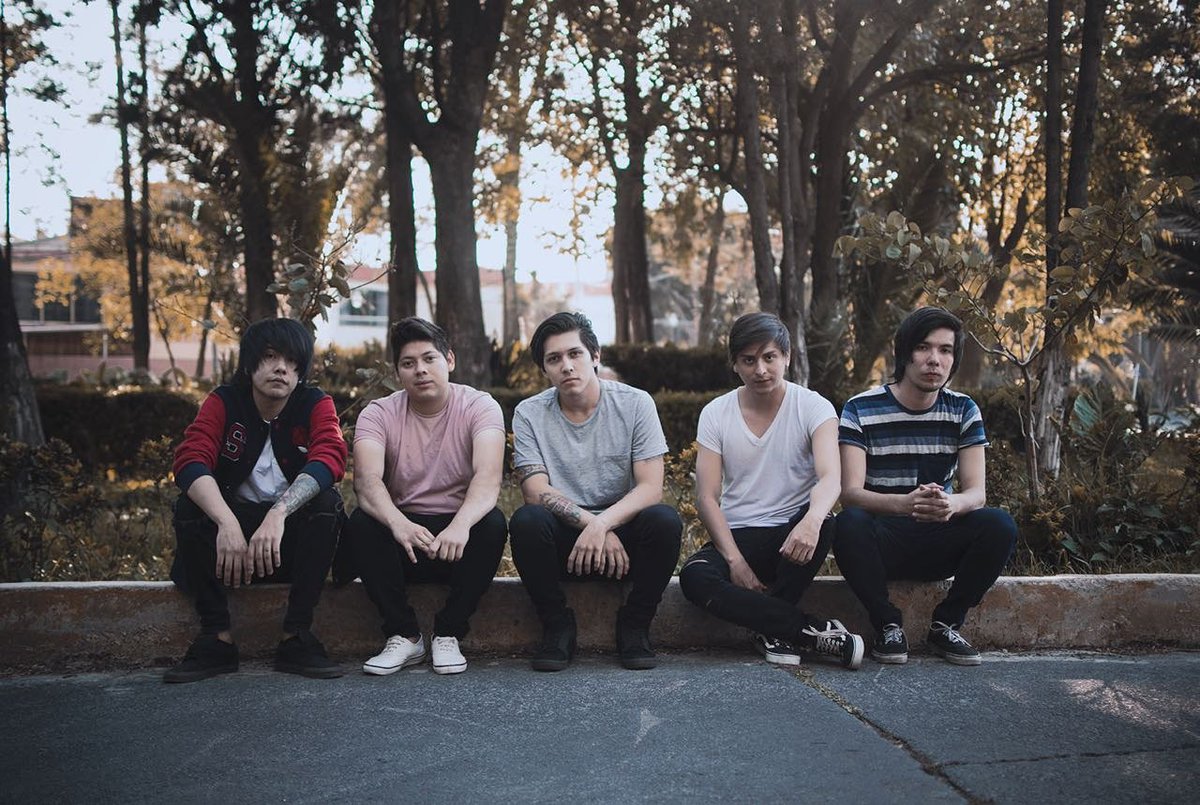 Effyband's tweet photo. No tus mentiras, ni tus promesas
A estas alturas eso no funcionará. 💔

📷: @mario_ink https://t.co/7RJtkQzpWI