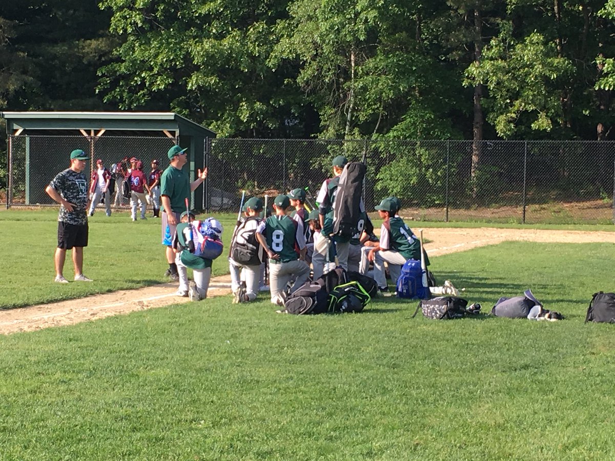 BMVZ's tweet photo. Coach Alberino with final thoughts on the #apsfreshman season ⚾️ #apsbaseball @APSbaseball @AustinPrepAD https://t.co/WqMI4Th8UB
