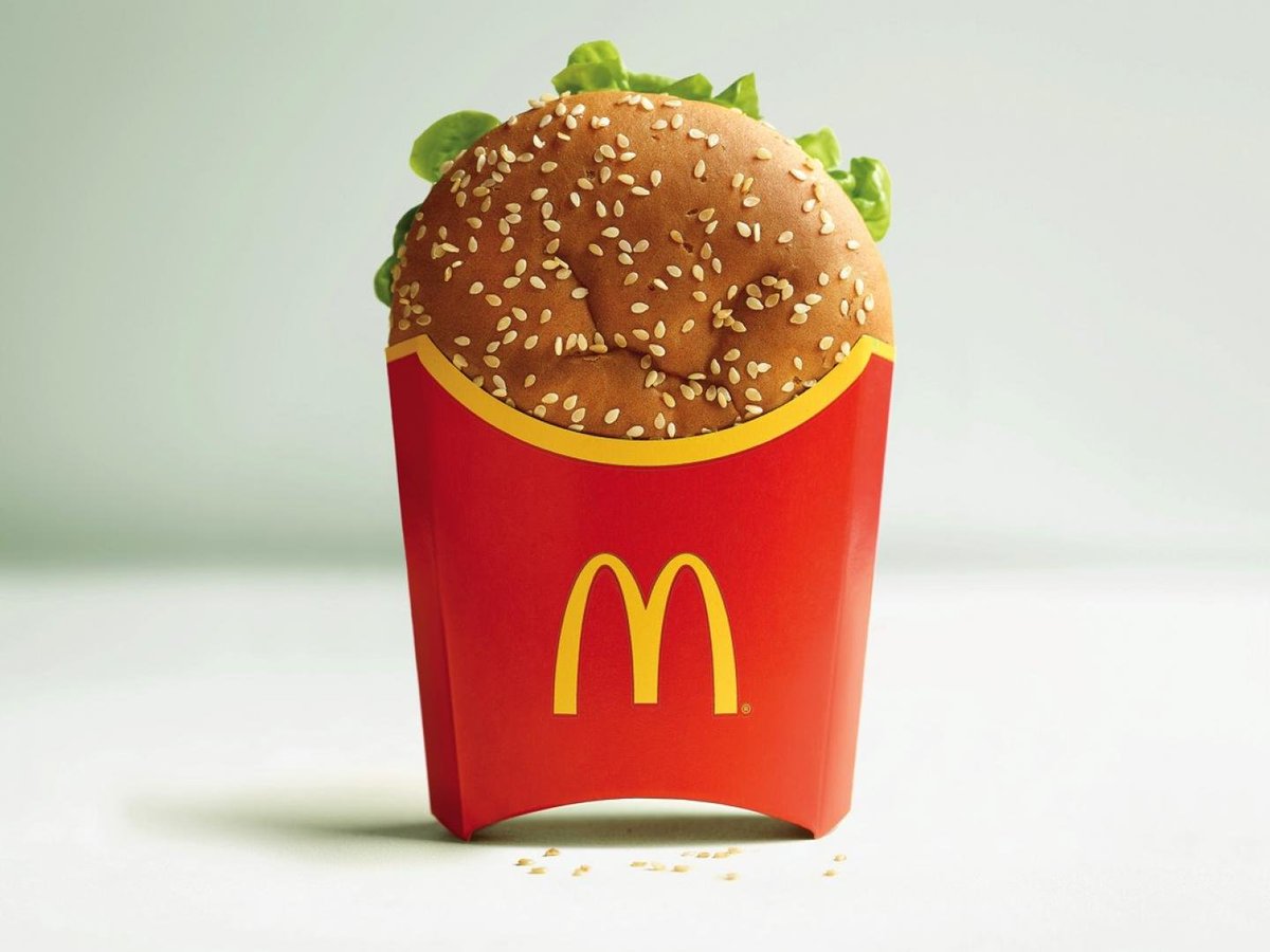 adsoftheworld's tweet photo. Find out about the new McDonald's ad by @TBWAbelgium : McMistakes  https://t.co/rITZlTCLi7 https://t.co/QDivYVOoCh