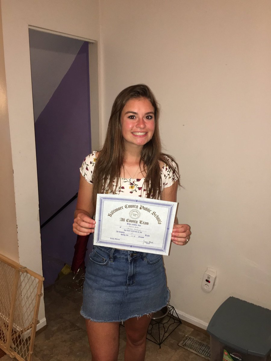 Russell90429852's tweet photo. Congrats Emma first team all county!! @emmakellyy_ https://t.co/GIuzblyuIN