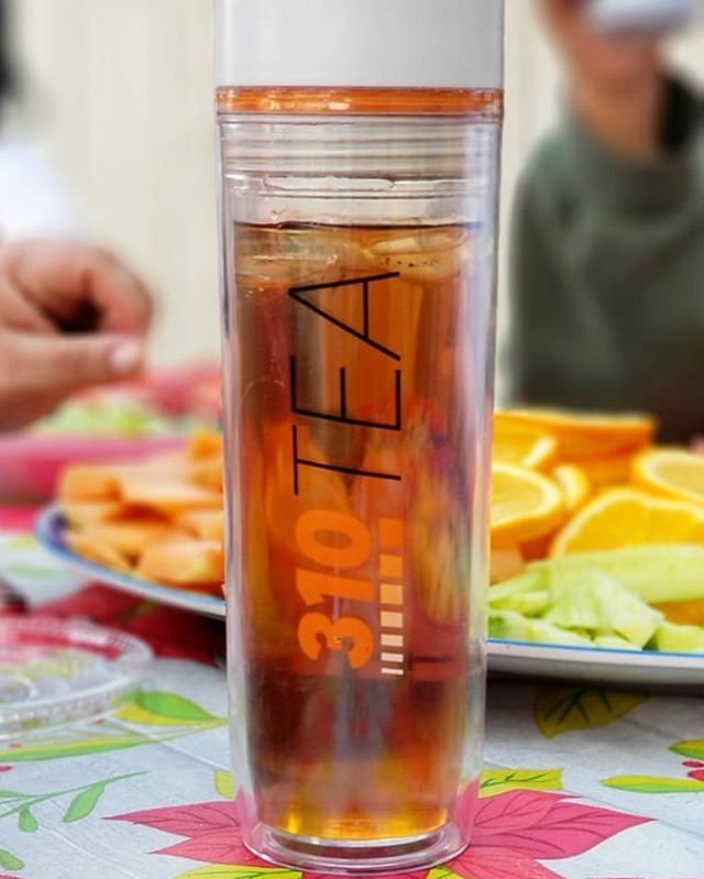 310Nutrition's tweet photo. Did you hear?⠀
Our PEACH #310TEA is back!!!⠀
⠀
The natural ingredients in this proprietary blend include: Organic Green Tea, Oolong Wu Yi, Organic Rooibos, Ginger, Pomegranate, Guarana, Birch, Stevia, Corn, Natural Peach Flavor, Yerba Mate and Damian… https://t.co/x0mEt7dll0 https://t.co/fc0ATBHuid