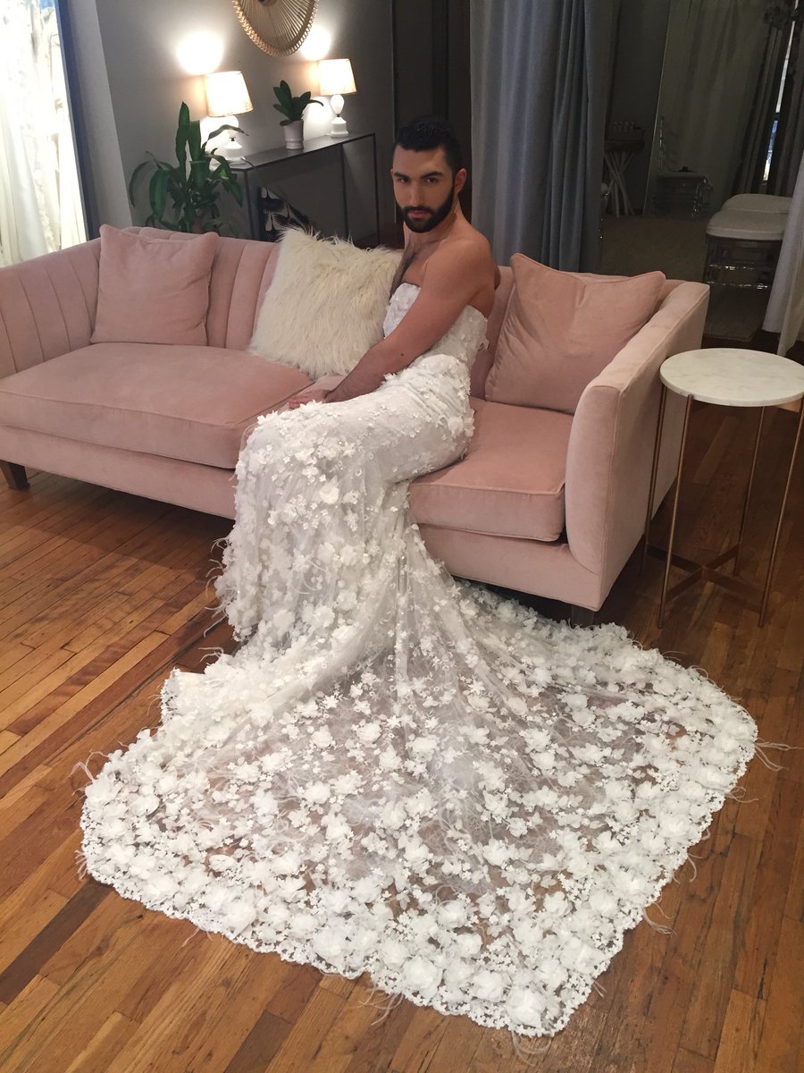 CGGuy44's tweet photo. Me: okay this is just a date don't fall in love okay

Guy: h---

Me: https://t.co/m3jaED8vUC