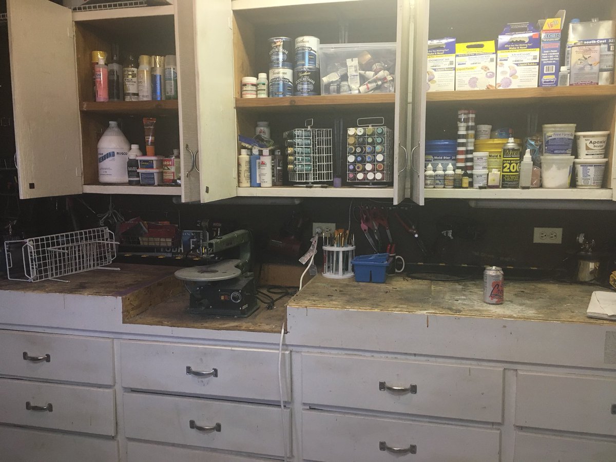 LittleSparkzLFG's tweet photo. Starting to get there. Finally using the cabinets. I literally had one of them full of empty bottles I was going to use to make bar lamps 4 years ago and never touched. This is a much better use of space. #cosplayworkshop https://t.co/AdqvX8AxVZ