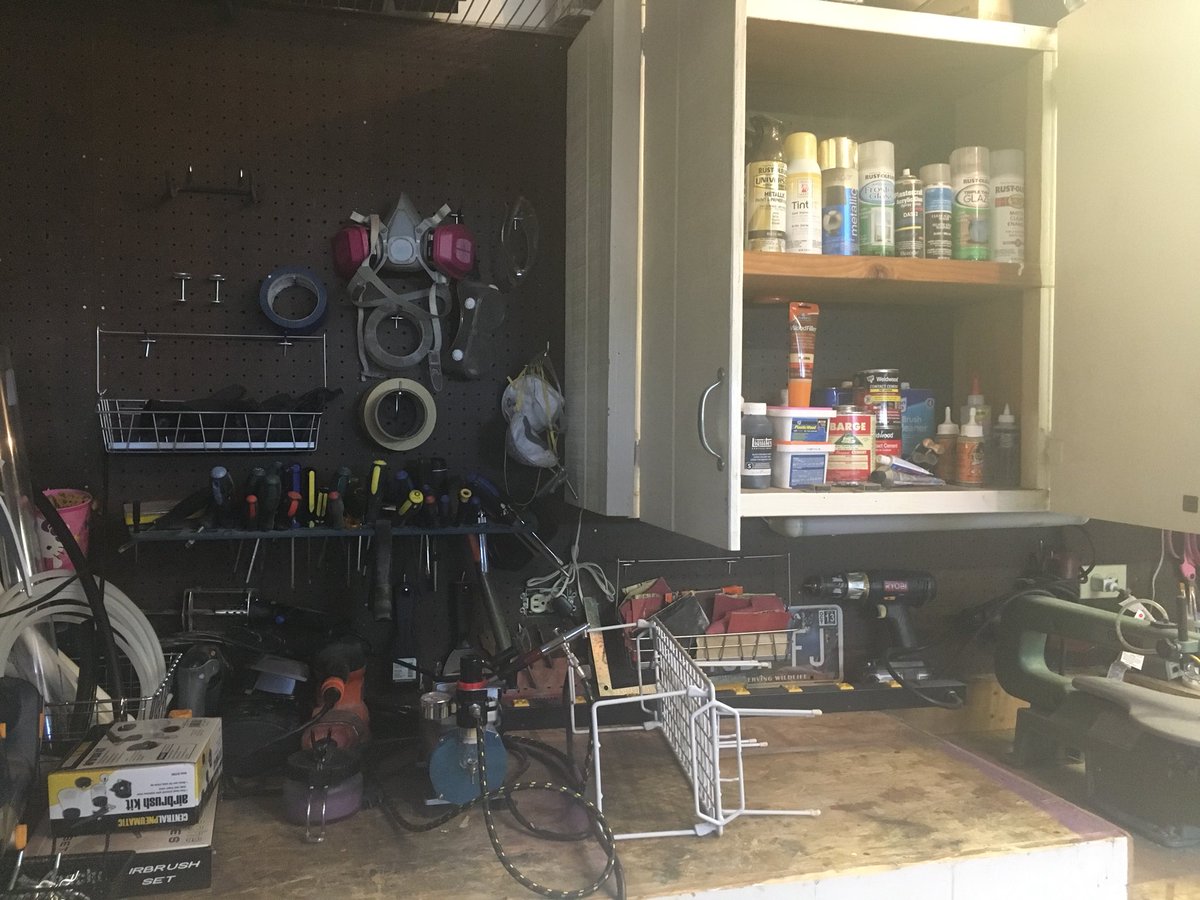 LittleSparkzLFG's tweet photo. Starting to get there. Finally using the cabinets. I literally had one of them full of empty bottles I was going to use to make bar lamps 4 years ago and never touched. This is a much better use of space. #cosplayworkshop https://t.co/AdqvX8AxVZ