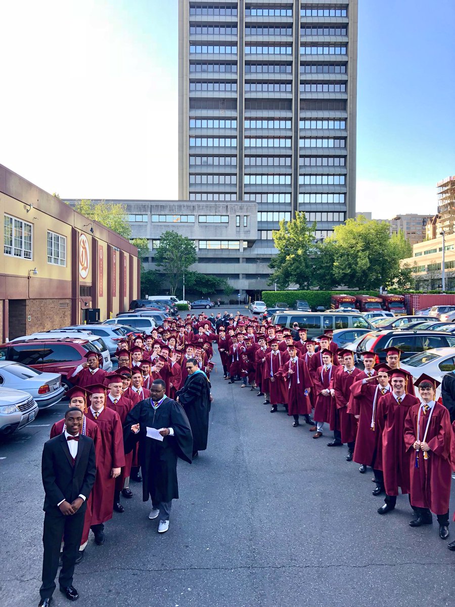 ODeaHighSchool's tweet photo. The O’Dea Class of 2018 is ready to join the Alumni Association as the 93rd graduating class. Congratulations men! #BrotherhoodForLife #CharacterFaithService #GoIrish ☘️ https://t.co/MdmYpJXsru