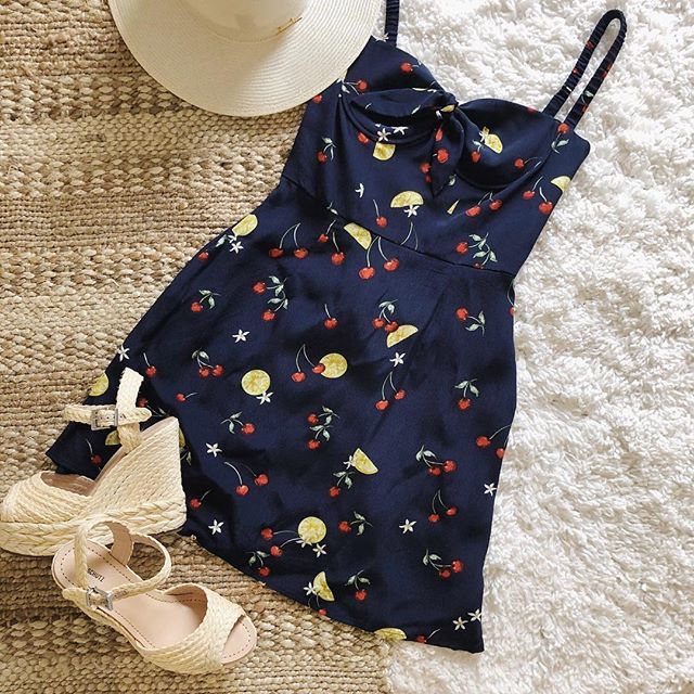 largodrive's tweet photo. Cutie fruity 🍒🍋 #capuletcompany cutest little dress for summer with the perfect go-with-everything wedge #schutzshoes #janessaleone •⠀
#largodrive #liveinlargo #capulet #ootd #fashionbloggers #onlineshopping #styleblogger #outfitideas #styleblog #abo… https://t.co/TJjD4WArJa https://t.co/hNH70R08BS