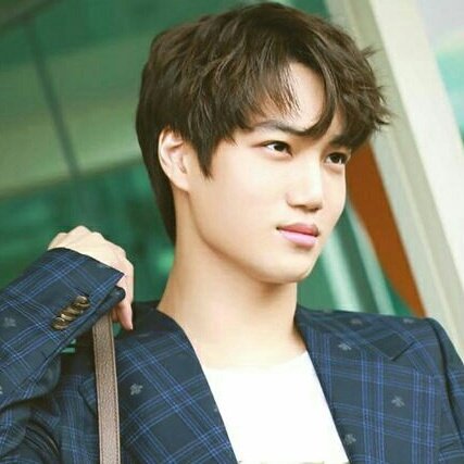 EXOhabnida's tweet photo. I can't lie. This is one handsome guy. 

@weareoneEXO #EXO #KAI 
#KAIxGUCCI #GUCCI_KAI #GucciCruise19 #엑소 
#dafBAMA2018EXO #MTVBRKPOPEXO #PremiosMTVMiaw https://t.co/Qpa8VUemNJ