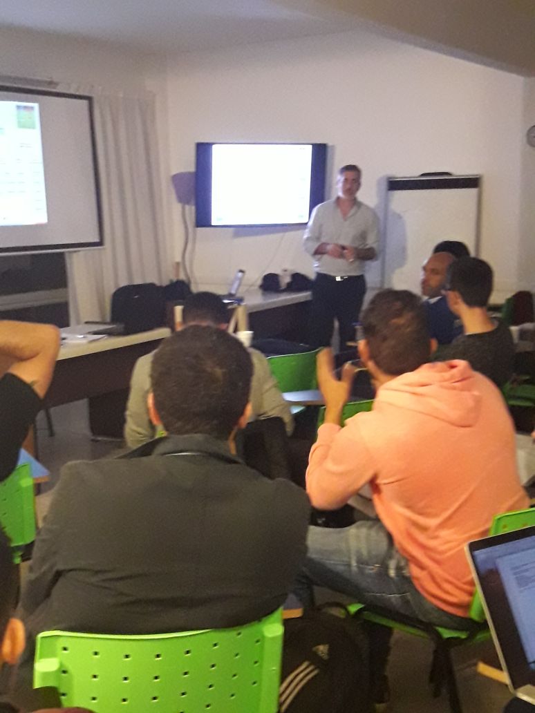 CateDeportiva's tweet photo. CARRERA DE ANALISTA DE RENDIMIENTO Y VIDEO ANÁLISIS ATFA.

Ademas de los Contenidos y fundamentos teóricos, los asistentes tiene la oportunidad utilizar las mejores herramientas del mercado.

ÚNICA FORMACIÓN CON TODAS ESTAS HERRAMIENTAS.

Además acceden a descuentos ÚNICOS https://t.co/c7btClfxQP