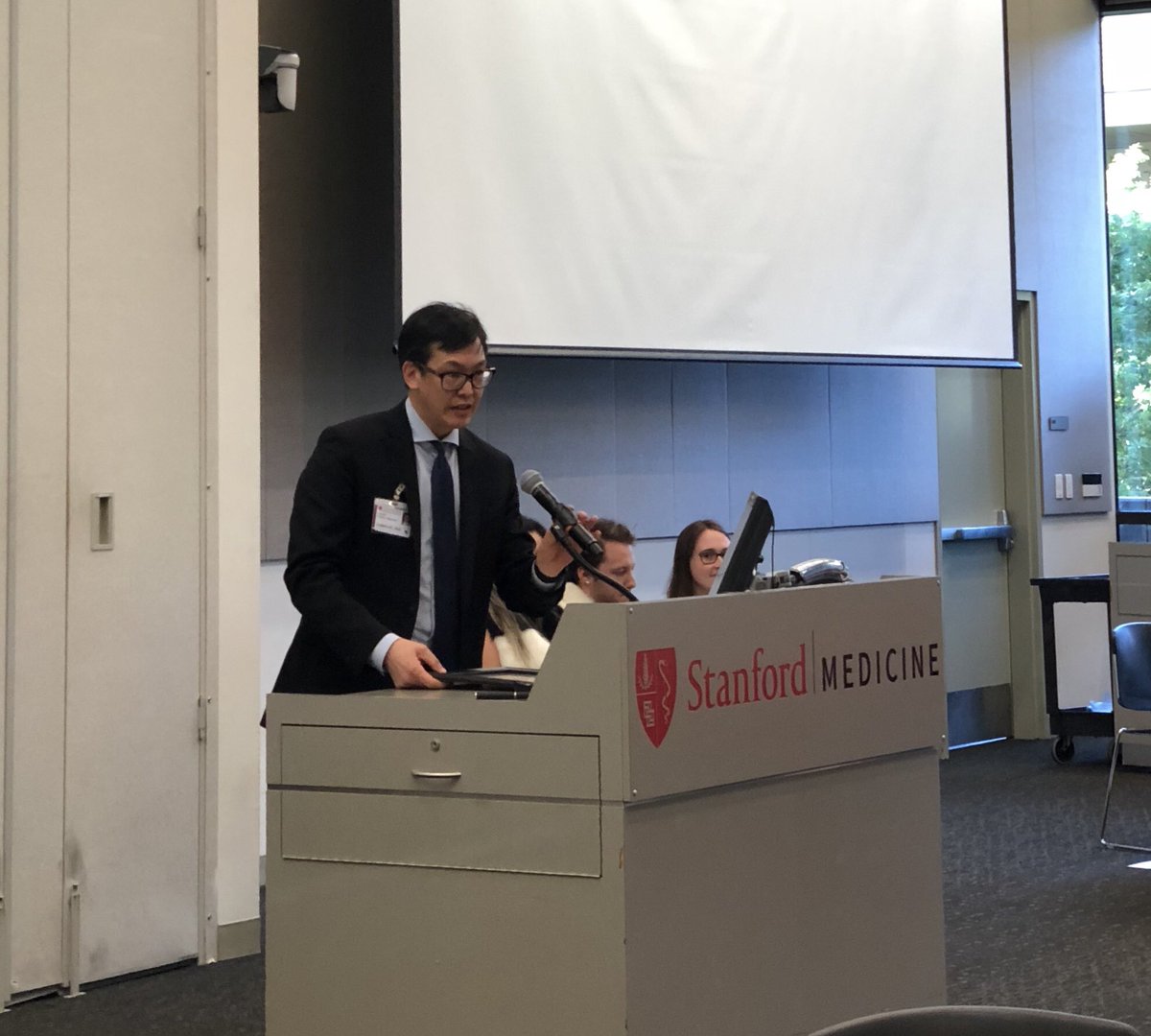 sbereknyei's tweet photo. @StanfordSurgery physicians Drs Bronk &amp; Lau @jnlau67 exemplify values in promoting humanism - recognition of compassionate mentorship #stanfordteachingawards #meded #recognizeyourmedicalteachers @GSEC_Surgery https://t.co/cnugqlRGAp