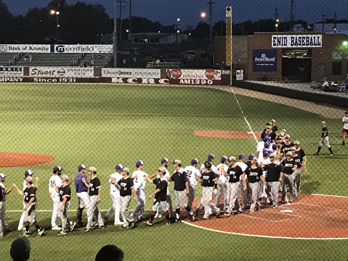 NOCEnid_Reslife's tweet photo. 152 teams in @NJCAA Division 2 and the @nocenidjets finish 3rd! Quite the accomplishment! We are proud of the effort all season and during the World Series! #JetFam #JetNation https://t.co/Us3tuEnLCo