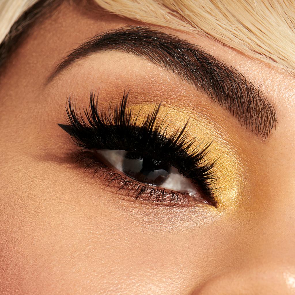 COVERGIRL's tweet photo. We are #OBSESSED with sunshine-yellow looks right now, are you?! 💛🌞💛 Made w/ our #TruNaked Palette in "Dazed" + GetinLine Liquid Eyeliner! Tag your creations #COVERGIRLMADE for a chance to be featured. #IAmWhatIMakeUp https://t.co/RXZ63381Mk