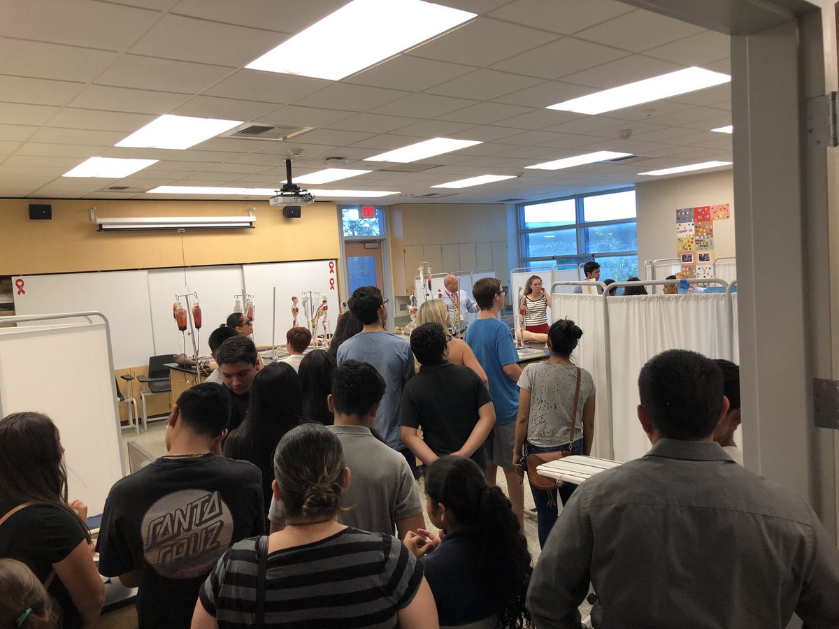 kalkoskeSHHS_AP's tweet image. Feeling healthy in this room-The Health Academy at PDHS is amazing! #PDAztecPride #AztecTribe @PDAztec_Zink @mrmazet @PDAztecsports