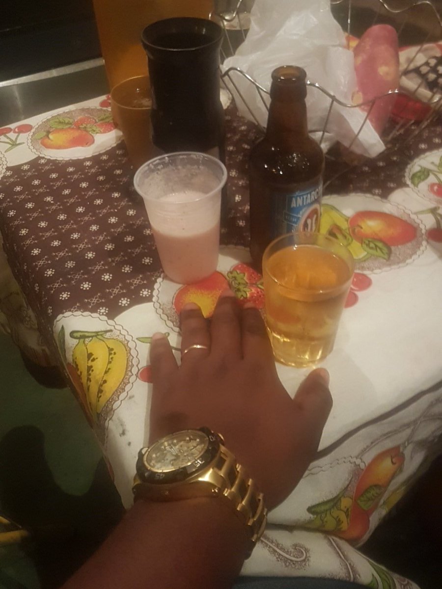 Danilo17721618's tweet photo. Tá paz a Minha desce a Minizinhaa 👏🍺🍻🎵🎶🥋👌💞 https://t.co/RML08z4f9a