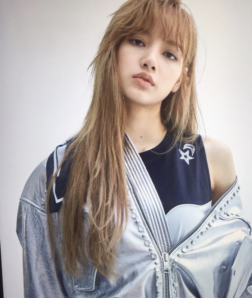 LISA fan account tweet media