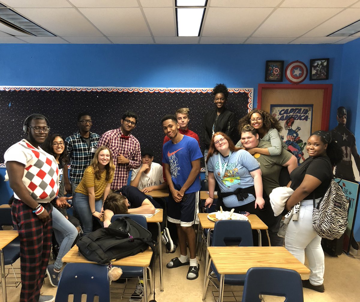 history_hoffman's tweet photo. Third hour appreciation post! The class with crazy @GetKahoot names, who always got into character, made sure to send APUSH memes, include pop culture in class, and didn’t manage to complain TOO much about waiting to be let out for lunch.  It was a fun year ❤️💙 https://t.co/aGCG01J3VY
