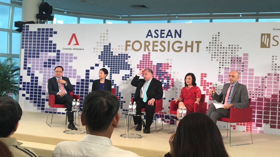 HumanCapitalSG's tweet photo. Tune in to #ChannelNewsAsia on 3rd July at 8pm where Madam Ho together with panellists of diverse backgrounds engage on the topic "Re-Engineer #Education for Belt and Road". #BRI https://t.co/jSFEcZXurt