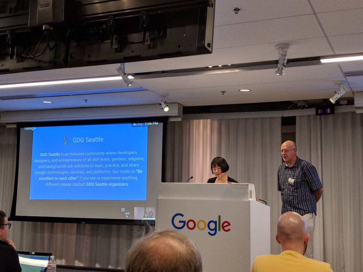 n8ebel's tweet image. Kicking off the @GDGSeattle #io18extended event 😀