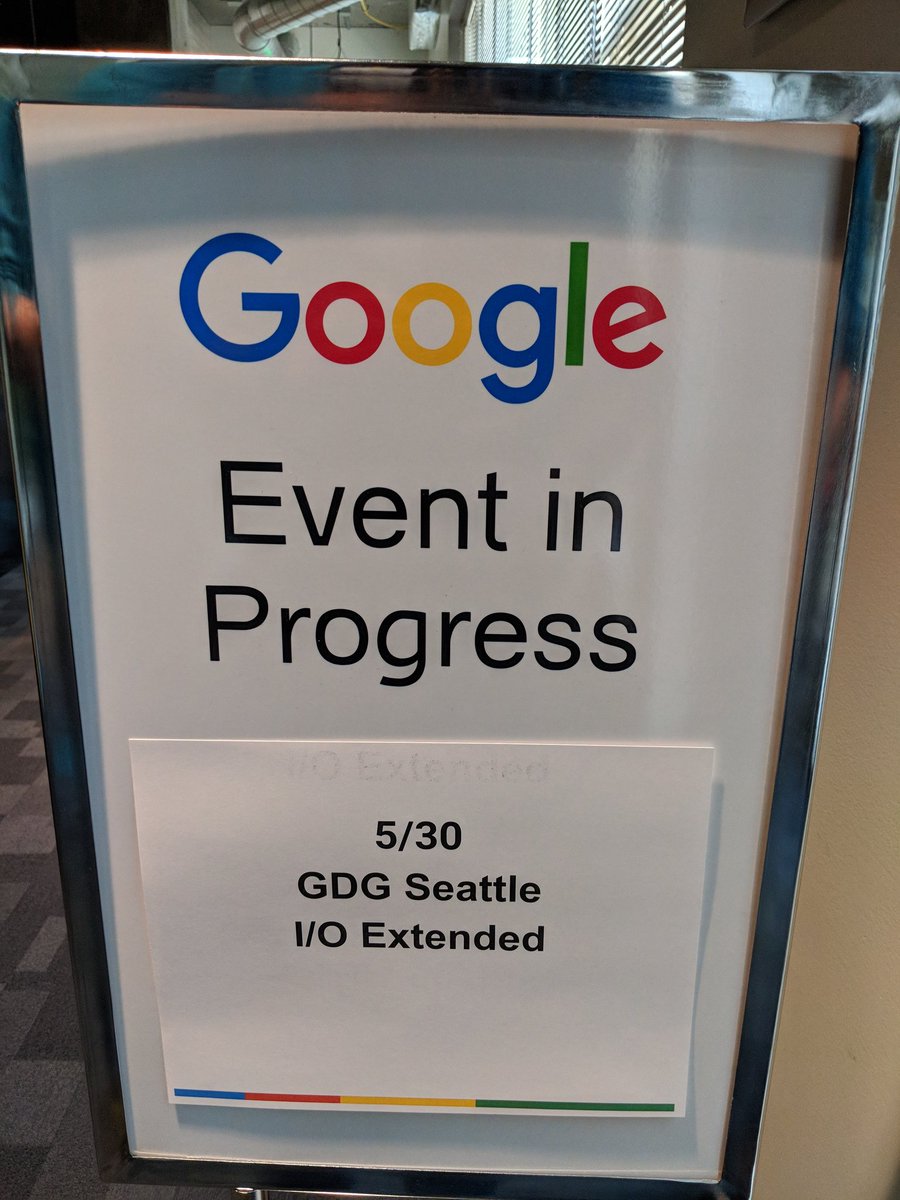 n8ebel's tweet image. Kicking off the @GDGSeattle #io18extended event 😀
