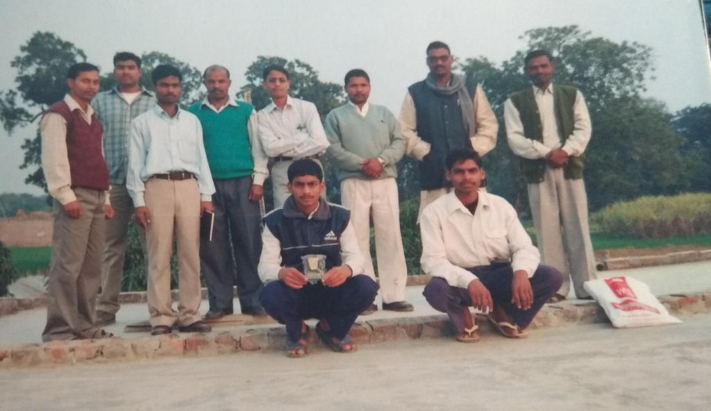 asstva1985's tweet photo. Me... and My team....2003-4 https://t.co/LPxQKYD1MT