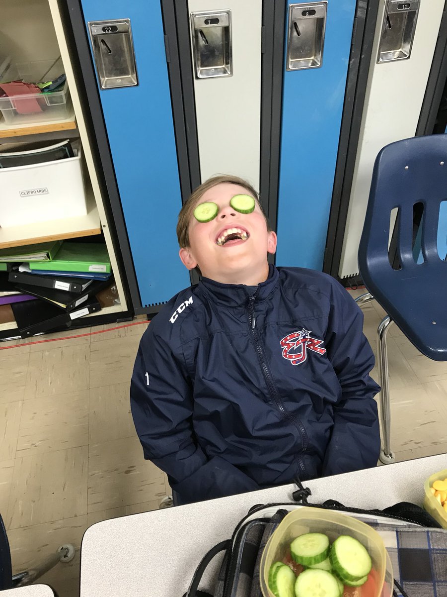 This is what happens when you’re on lunch supervision and the Roadhouse boys have cucumbers in their lunch! #spaday #dailylaughs @roadhouse_7