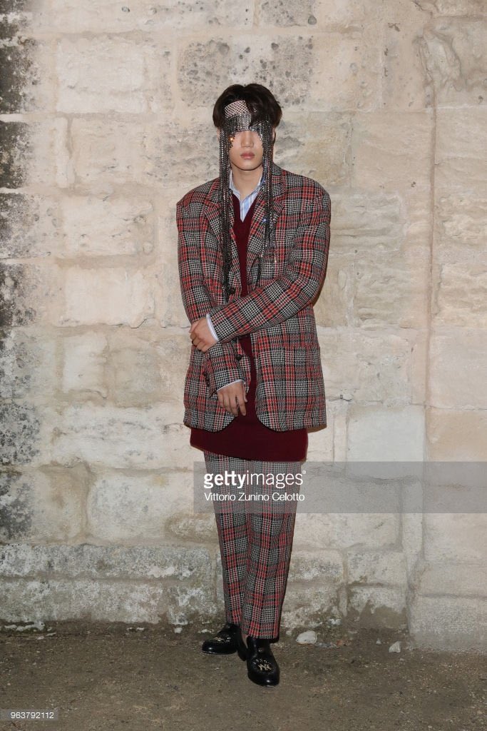 kjbri88's tweet photo. Mi bebé todo un icono de la moda. 

#GUCCI_KAI @weareoneEXO https://t.co/j1BEl19vtR