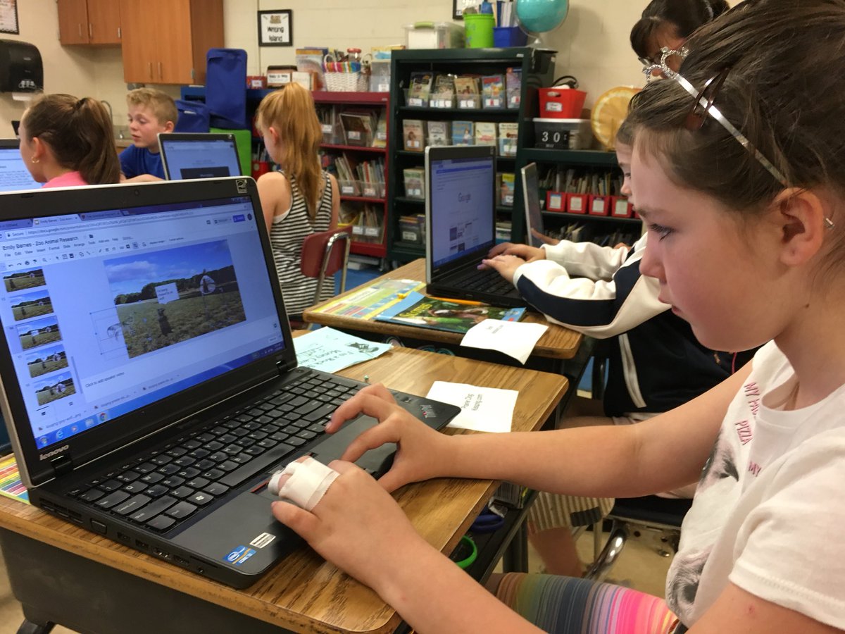 ChartrainTech's tweet photo. @SSDITDEPT Ask these @nsalemschool 3rd graders how they are creating animated projects to show &amp; tell us what they know about wild animals! #GoogleSlides https://t.co/u8jNYqkpNC