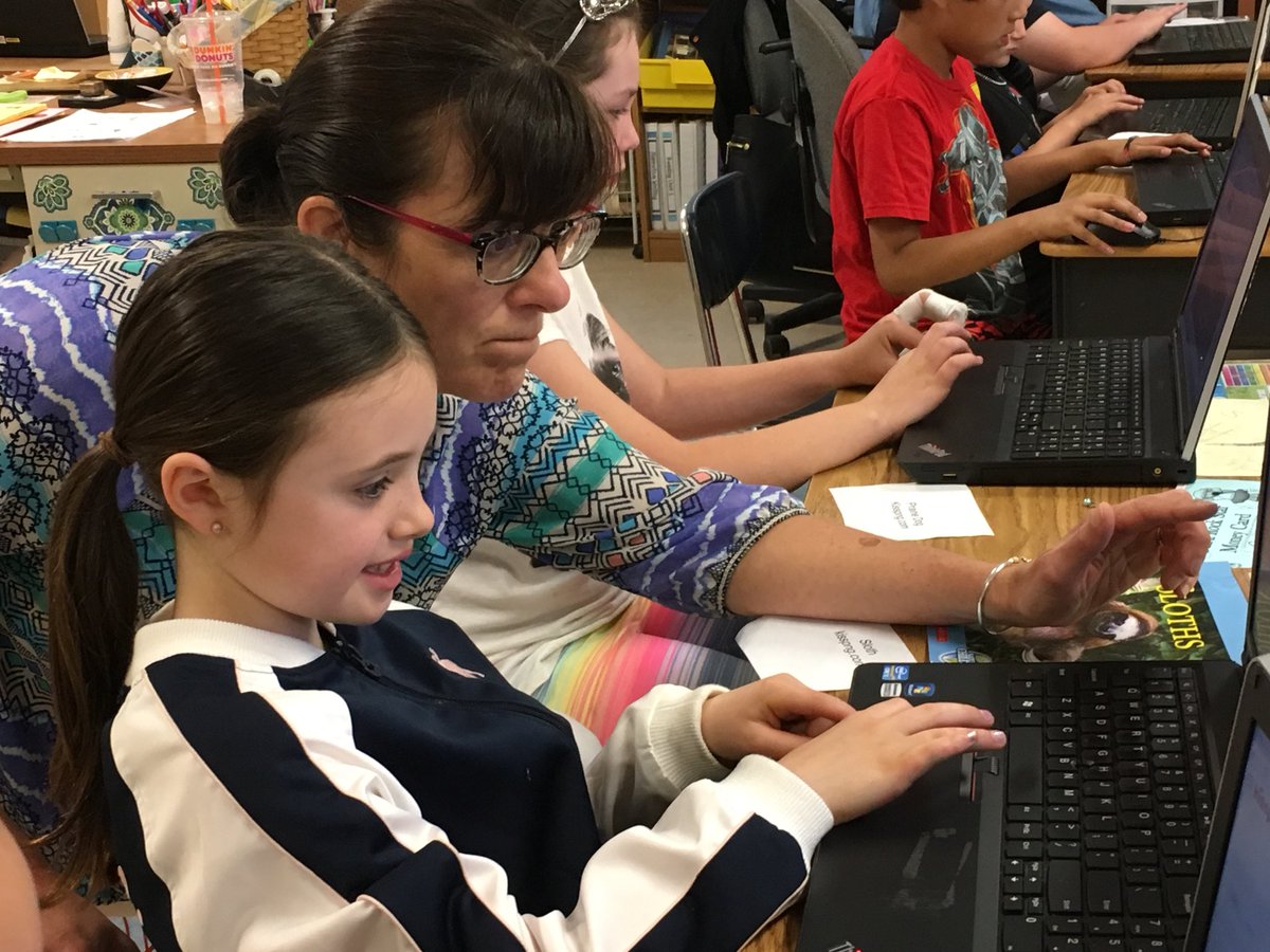 ChartrainTech's tweet photo. @SSDITDEPT Ask these @nsalemschool 3rd graders how they are creating animated projects to show &amp; tell us what they know about wild animals! #GoogleSlides https://t.co/u8jNYqkpNC